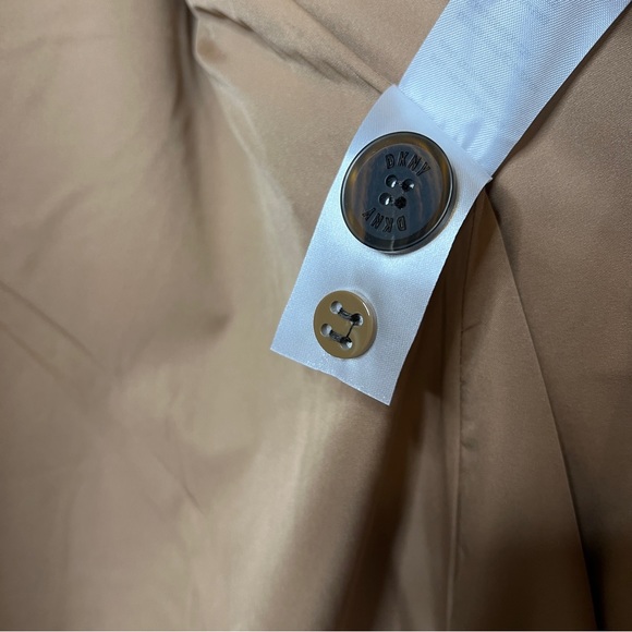 DKNY Women's Walker Wool Camel Coat Size XL - Picture 11 of 11